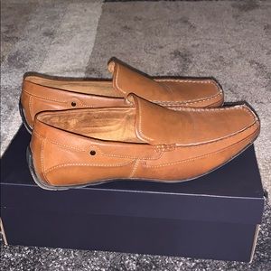 Men’s dress shoes